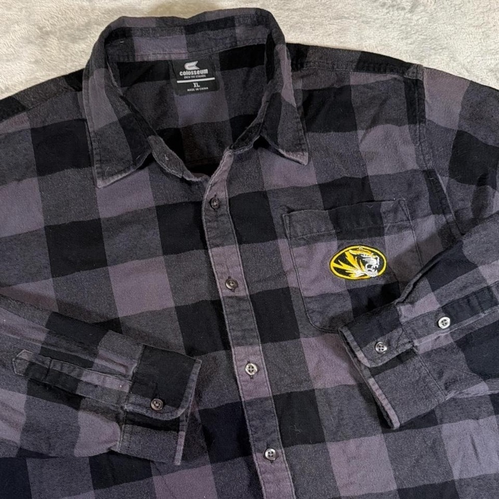 Colosseum Mizzou Button-Up‎ Flannel Shirt | Black/Grey Plaid | XL